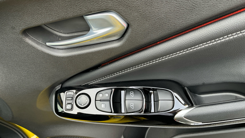 Nissan Juke 1.0 DiG-T Tekna 5dr DCT Petrol Hatchback